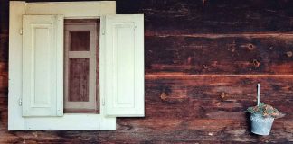 Tips-to-Paint-Your-Wood-Paneling-Without-Difficulty-on-nextreading
