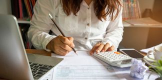 4-Advantages-of-Becoming-a-Tax-Accountant-on-nextreading-online