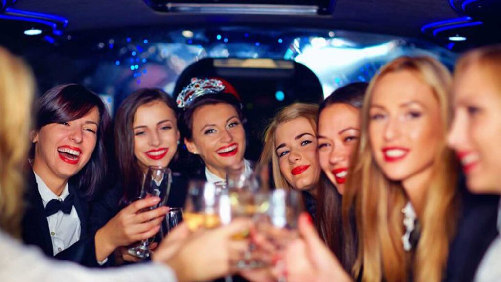 Party-On-The-Go-–-5-Practical-Tips-For-Optimal-Limo-Party-Bus-Services-on-nextreading